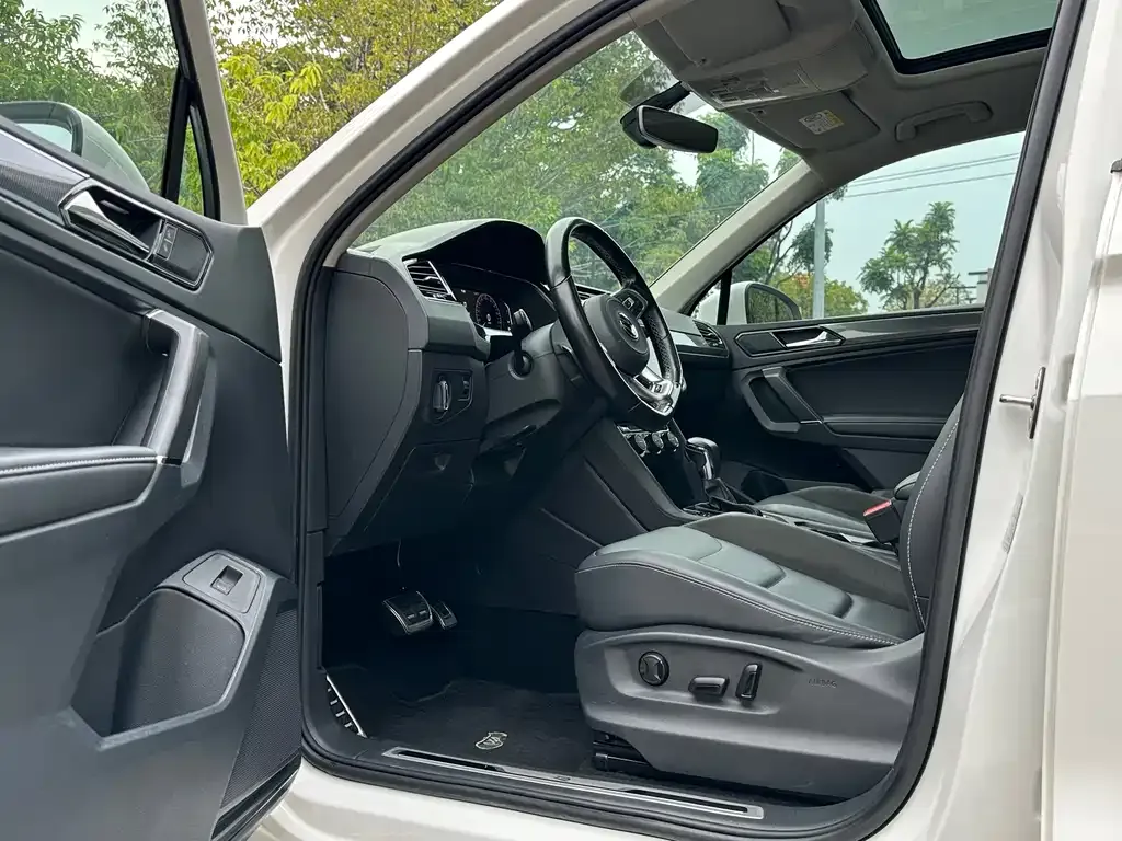 Volkswagen Tiguan L 2021 из CN, фото 5