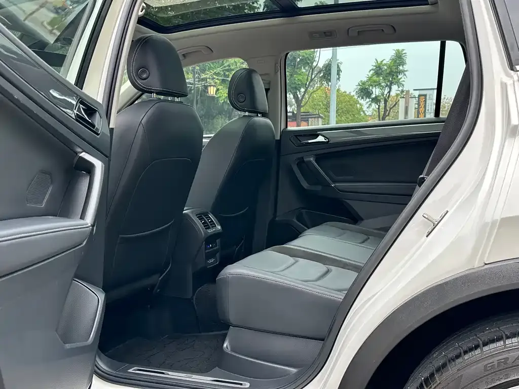 Volkswagen Tiguan L 2021 из CN, фото 6