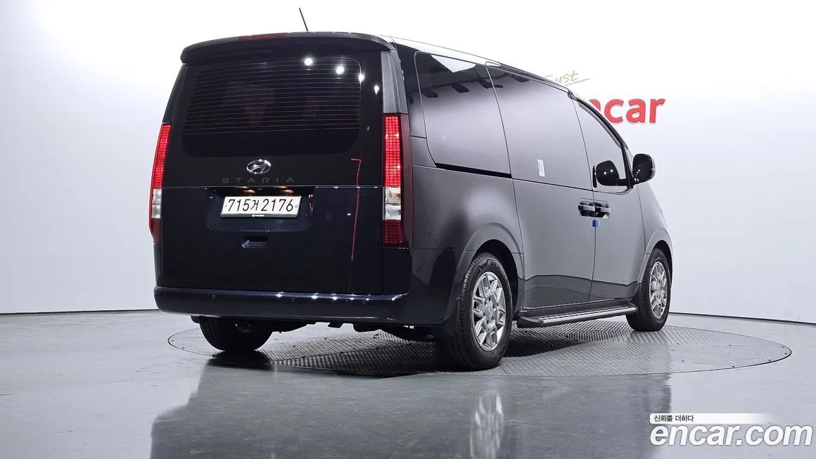 Hyundai Staria 2023 из KR, фото 2