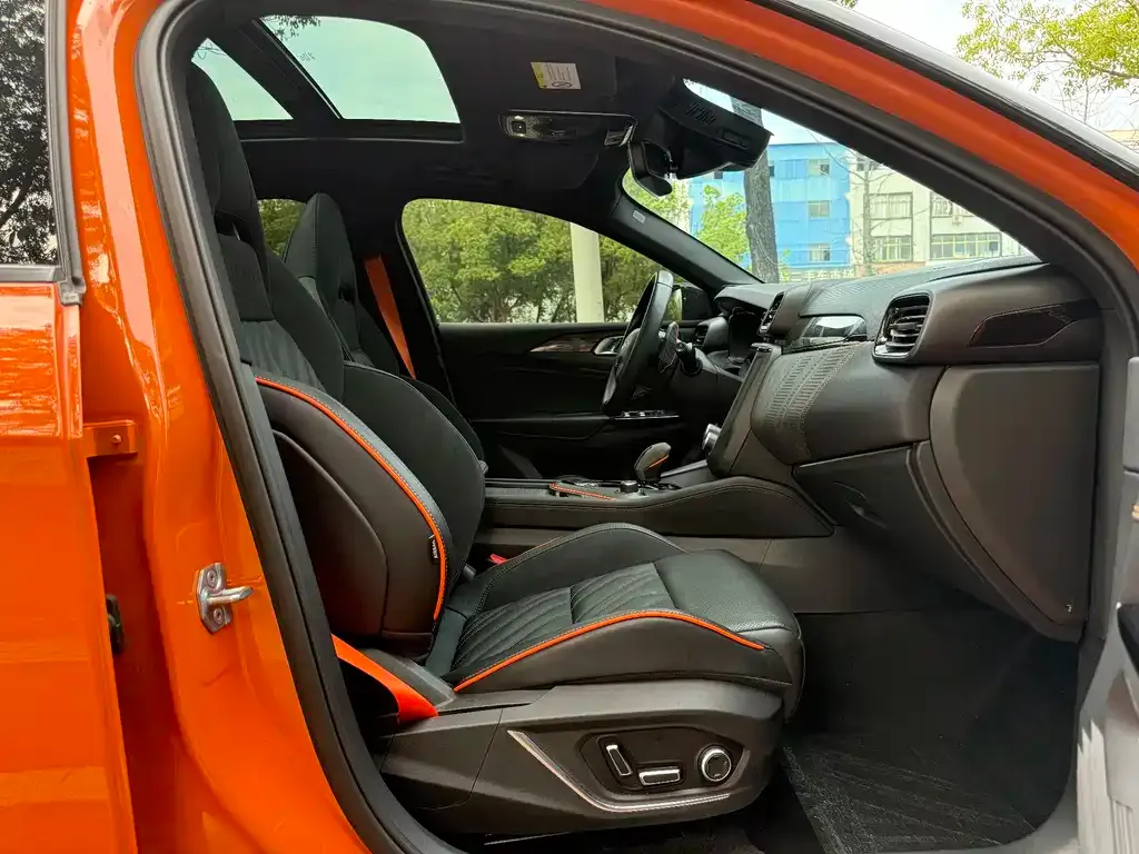 Lynk & Co 02 Hatchback 2022 из CN, фото 4