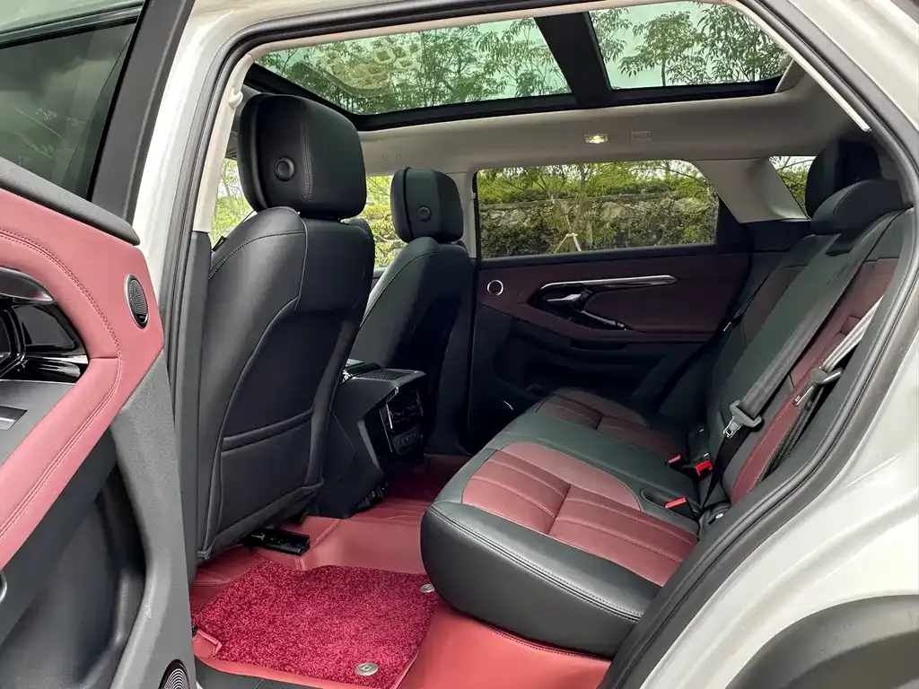 Land Rover Evoque 2024 из CN, фото 8