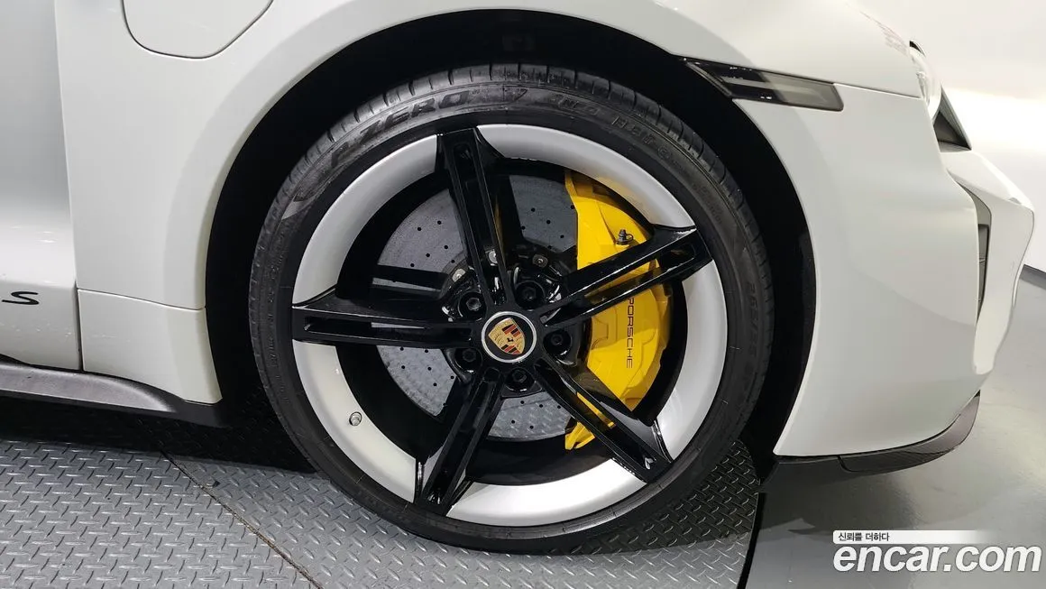 Porsche Taycan 2021 из KR, фото 5