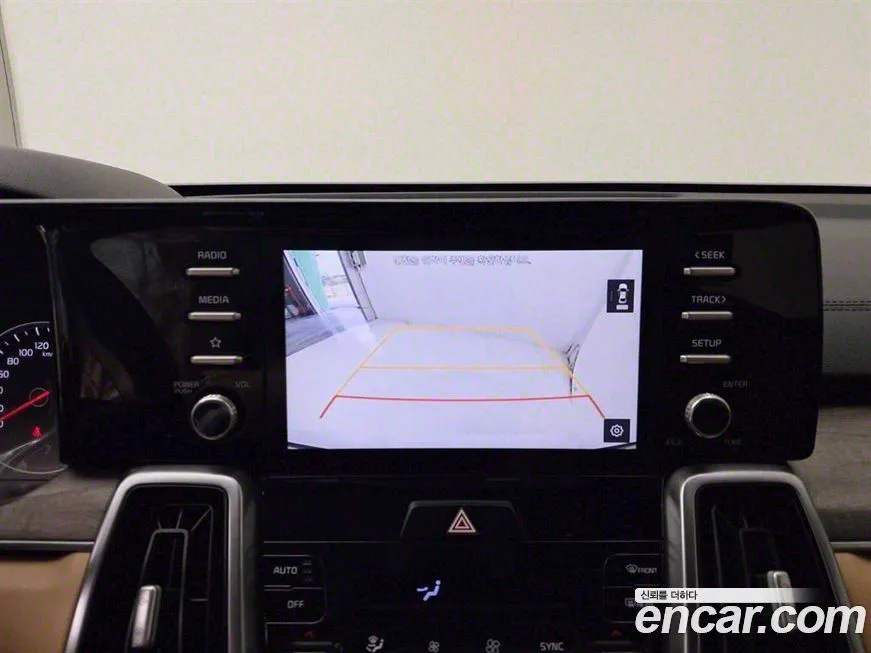 Kia Sorento — фото 10