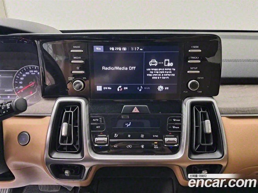 Kia Sorento — фото 9
