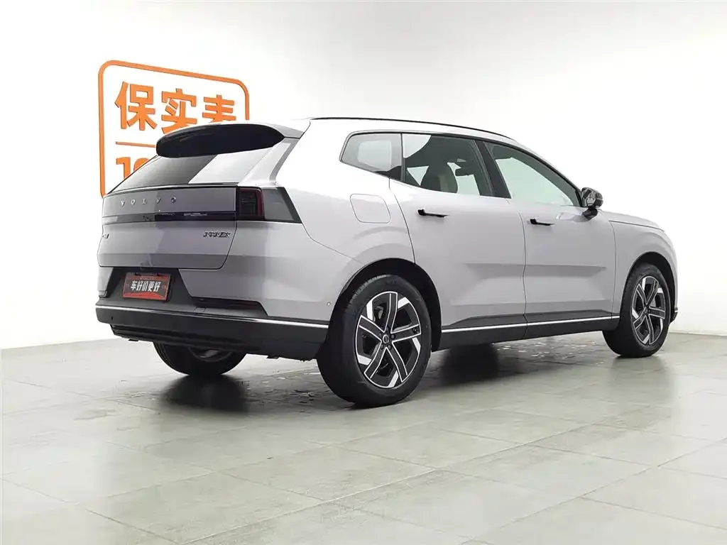 Volvo XC70 Plug-in Hybrid 2025 из CN, фото 2