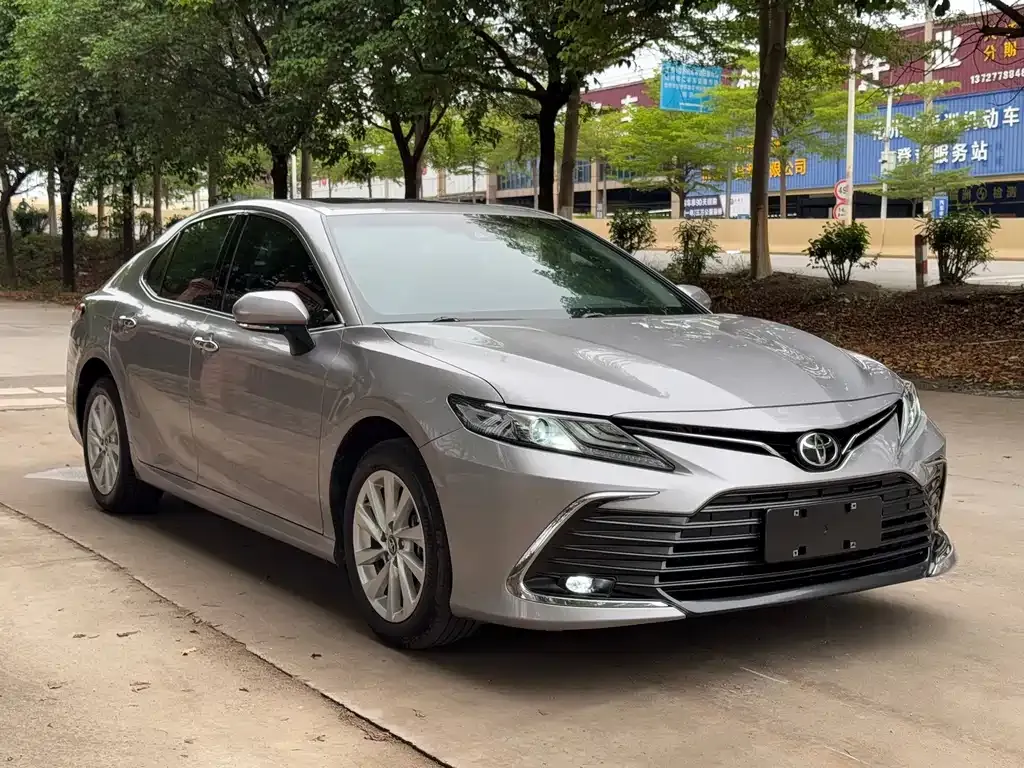 Toyota Camry 2021 из CN, фото 2