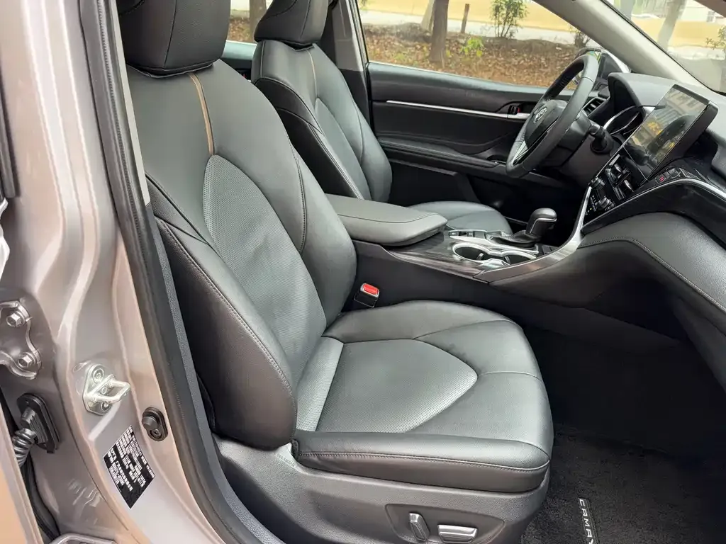 Toyota Camry 2021 из CN, фото 8