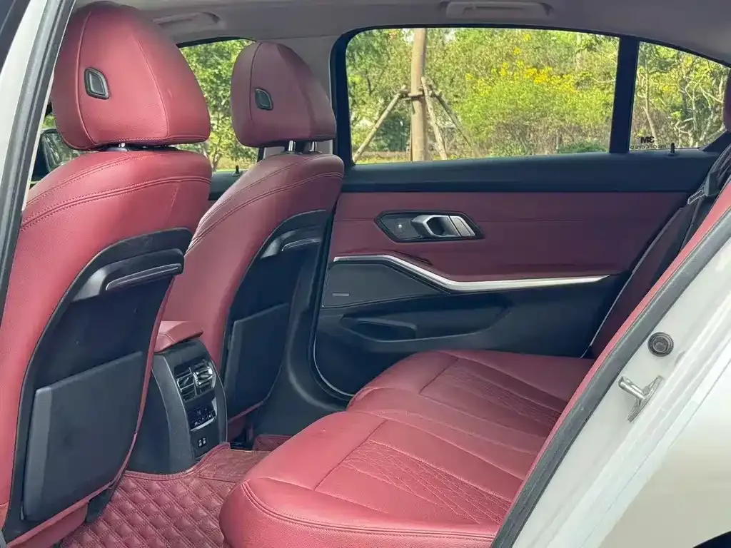 BMW 3 Series 2022 из CN, фото 8