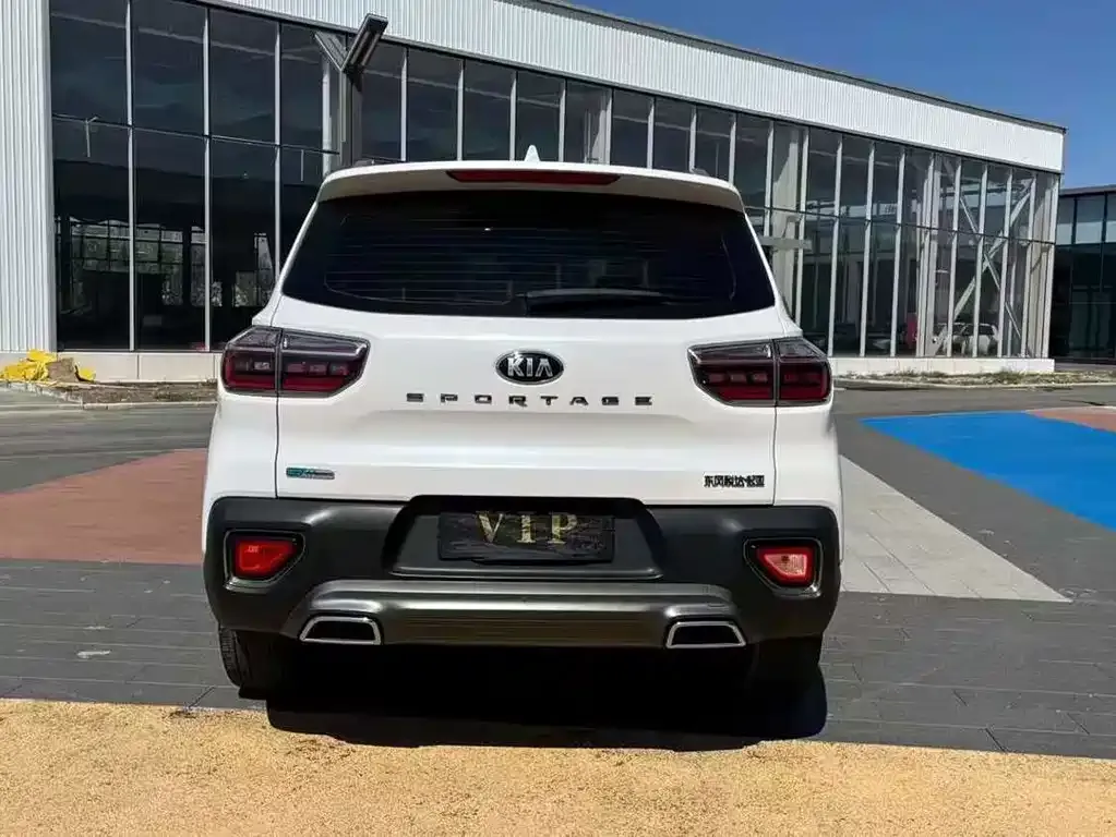Kia Sportage — фото 8