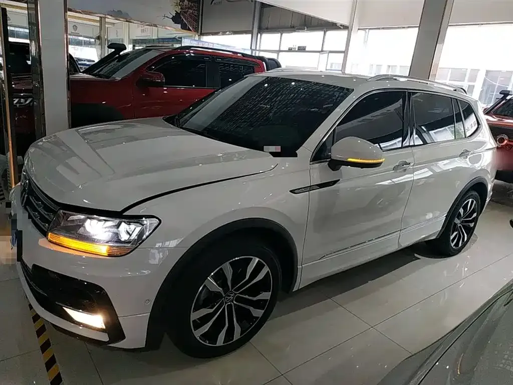Volkswagen Tiguan L 2021 из CN, фото 5