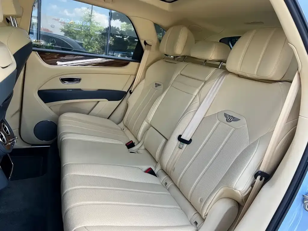 Bentley Bentayga 2021 из CN, фото 4