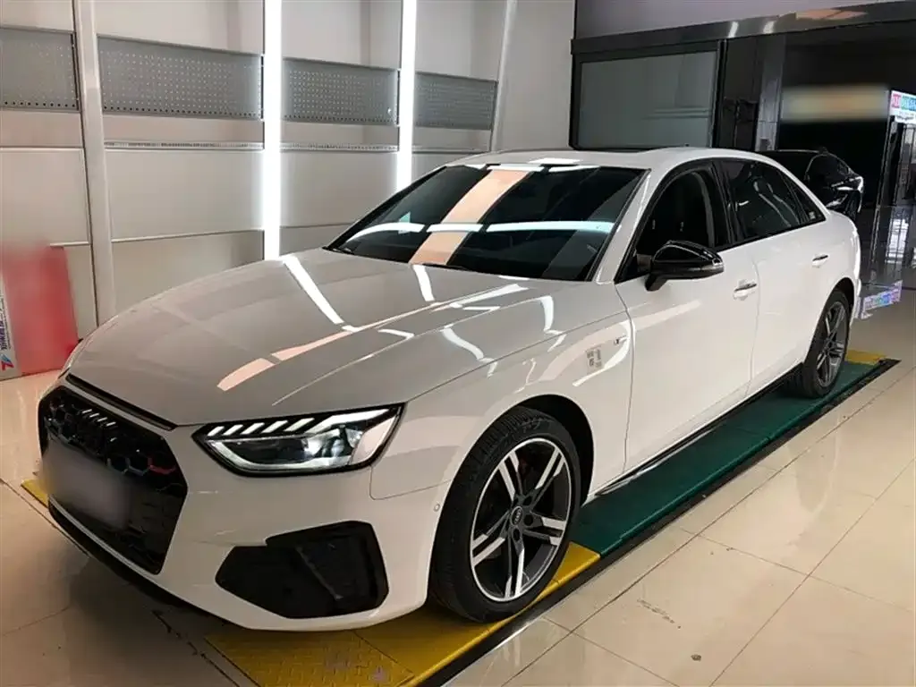 Audi A4L 2023 из CN, фото 3