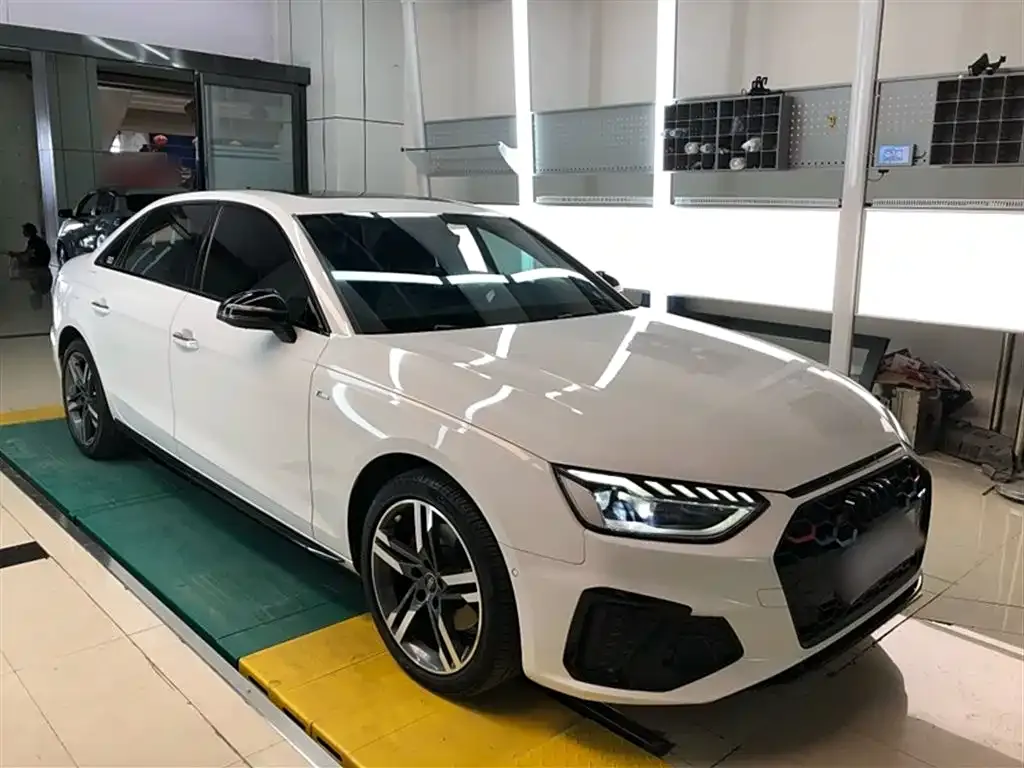Audi A4L 2023 из CN, фото 9