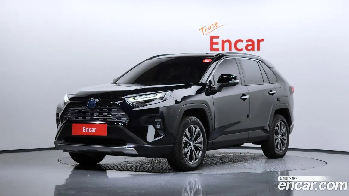 Toyota RAV4 2023 из KR, фото 1
