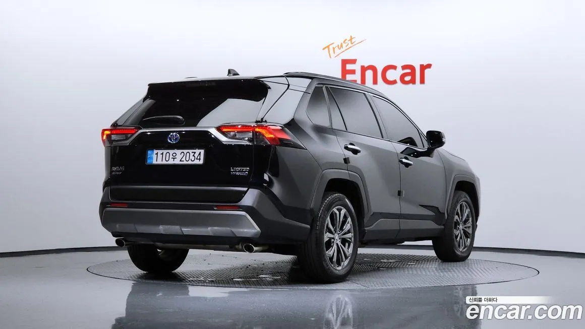 Toyota RAV4 2023 из KR, фото 2