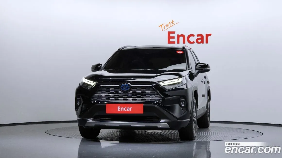 Toyota RAV4 2023 из KR, фото 3