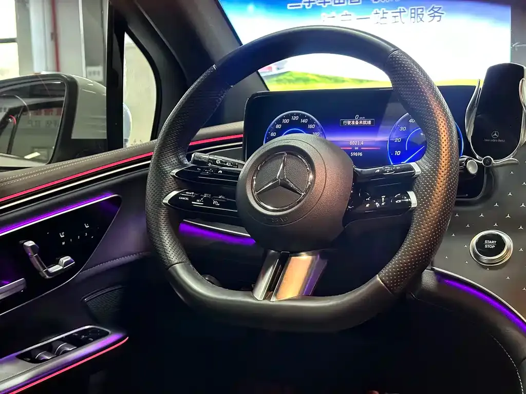 Mercedes-Benz EQE SUV — фото 9