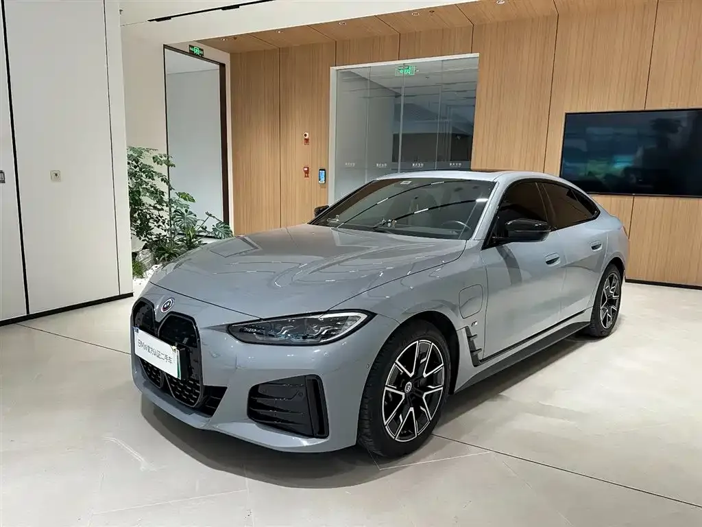 BMW i4 2022 из CN, фото 1