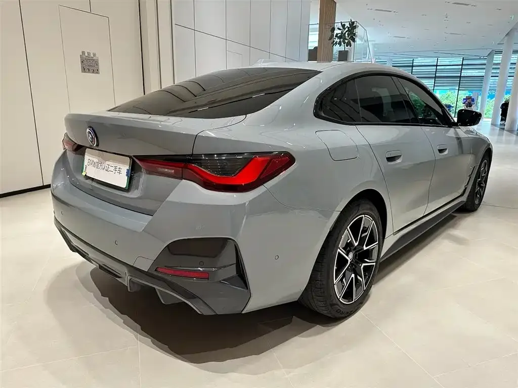 BMW i4 2022 из CN, фото 4