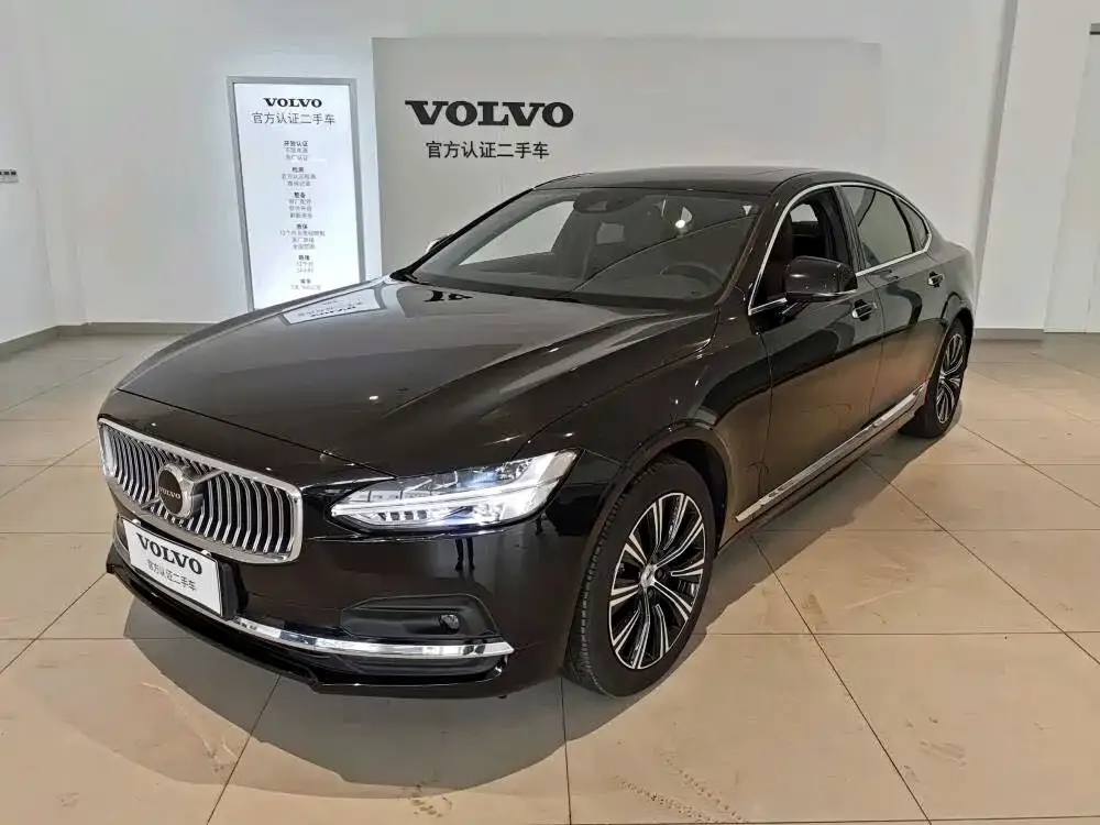 Volvo S90 — фото 1
