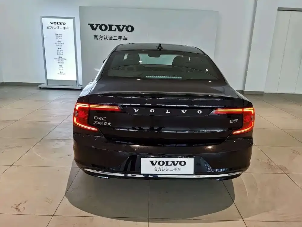 Volvo S90 — фото 4
