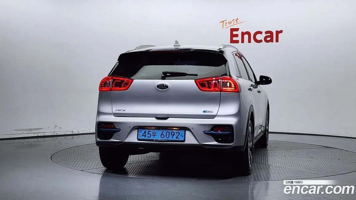 Kia Niro — фото 4