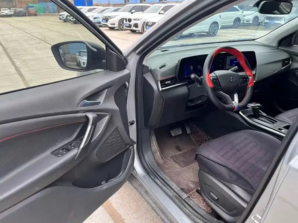 Chevrolet Trax 2023 из CN, фото 2
