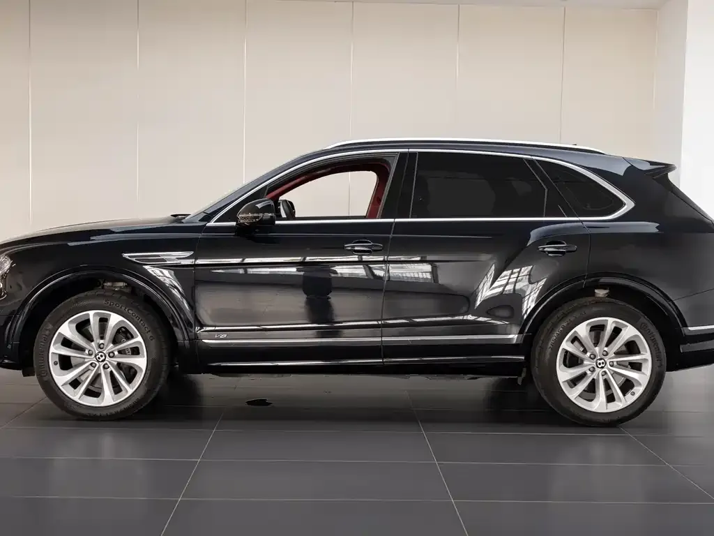 Bentley Bentayga 2021 из CN, фото 7