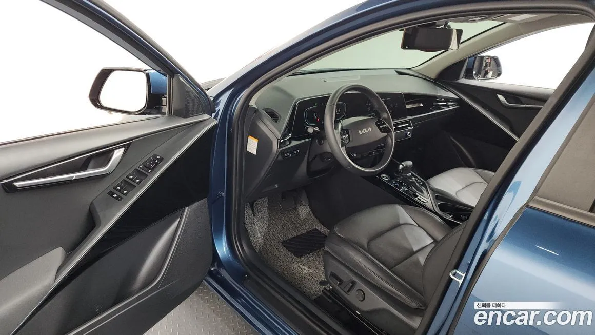 Kia Niro — фото 10