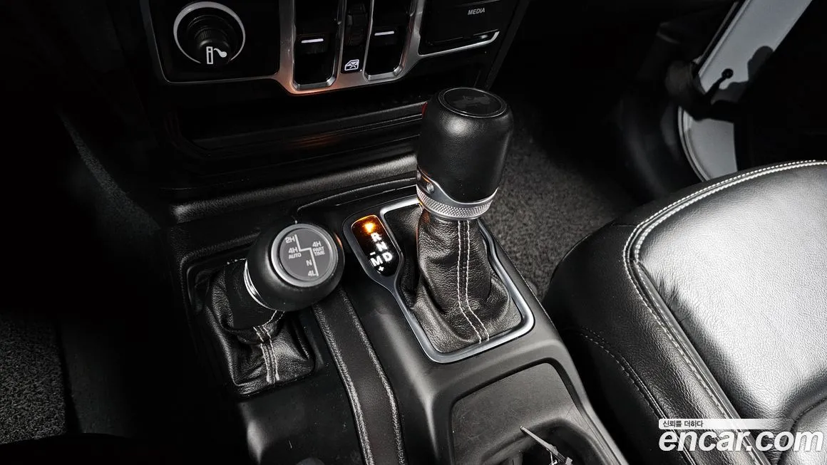 Jeep Wrangler 2022 из KR, фото 9