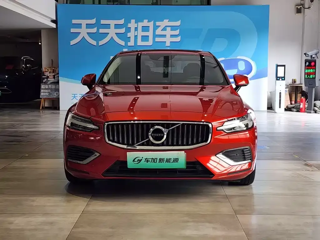 Volvo S60 PHEV 2021 из CN, фото 2