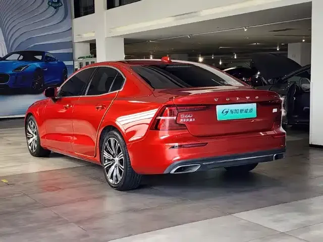 Volvo S60 PHEV 2021 из CN, фото 9
