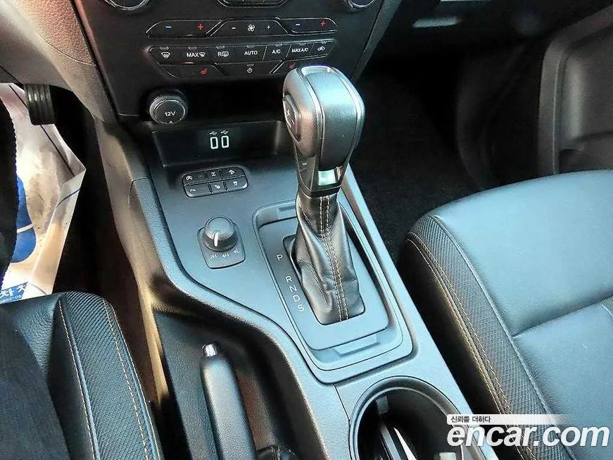 Ford Ranger — фото 10