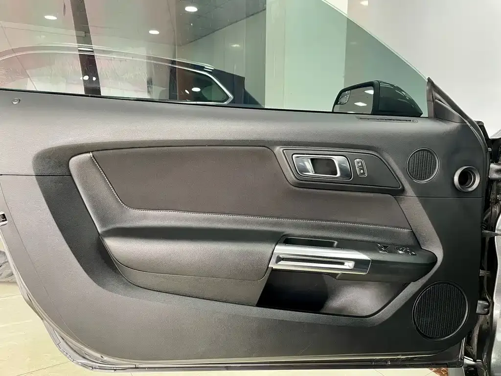 Ford Mustang 2022 из CN, фото 7