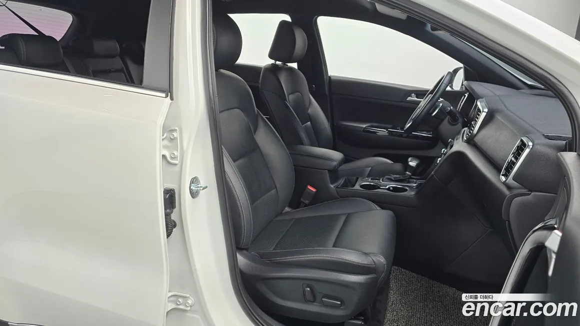 Kia Sportage — фото 10