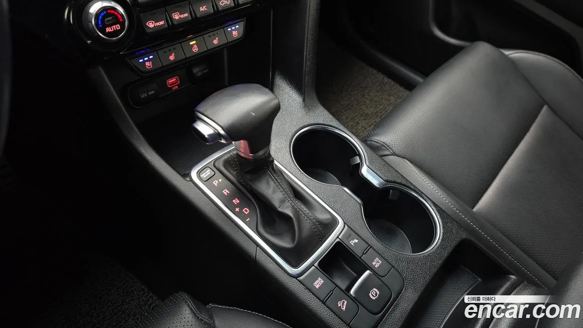 Kia Sportage — фото 9