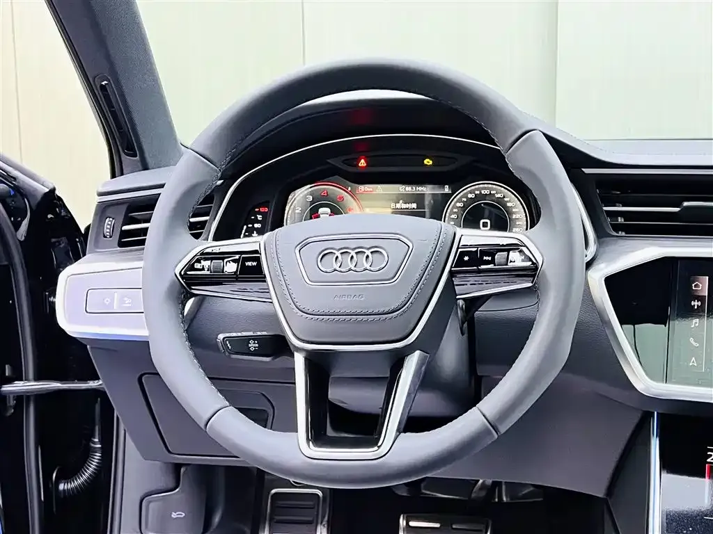 Audi A6L 2025 из CN, фото 10