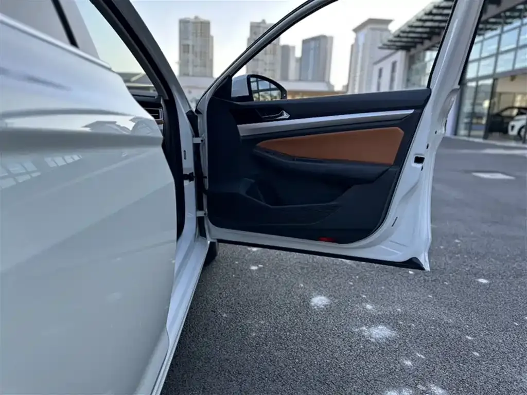 Volkswagen Bora 2023 из CN, фото 6