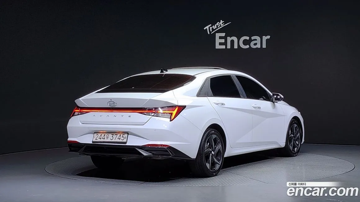 Hyundai AVANTE — фото 2
