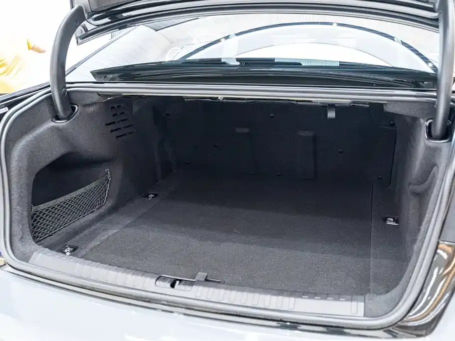 Audi A6L 2021 из CN, фото 9