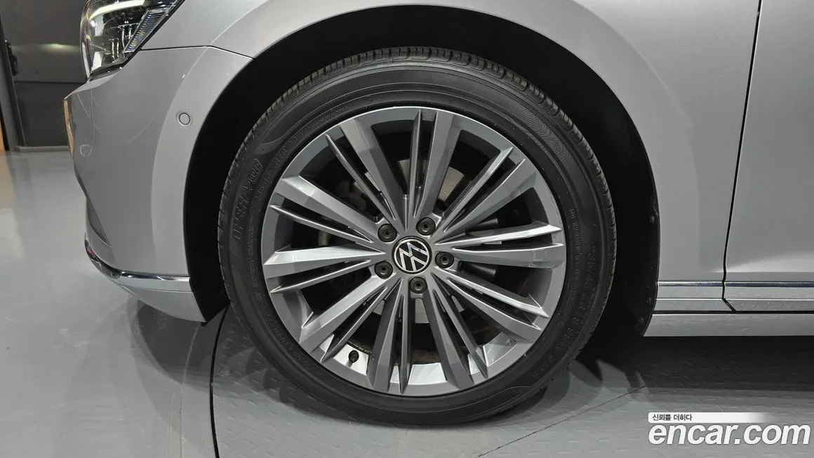 Volkswagen Passat 2021 из KR, фото 5