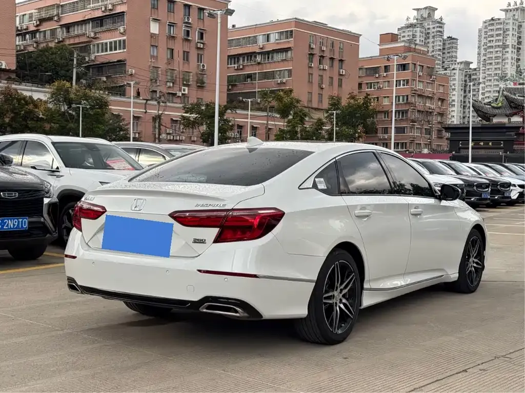 Honda Inspire 2023 из CN, фото 4
