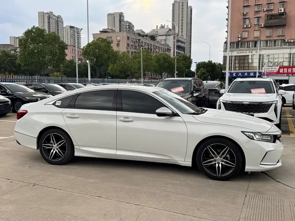 Honda Inspire 2023 из CN, фото 7