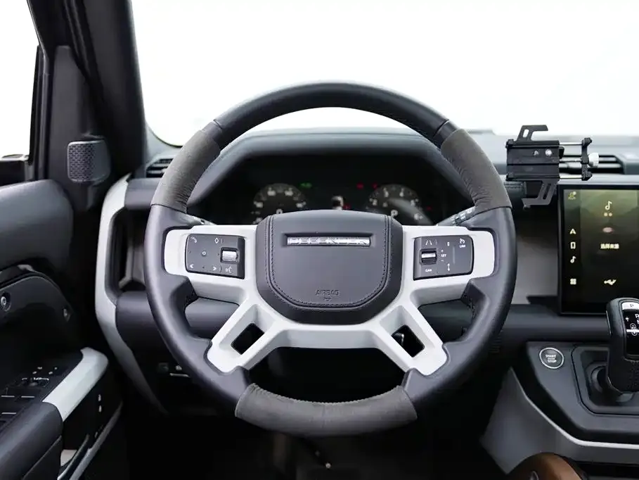 Land Rover Defender 2023 из CN, фото 7