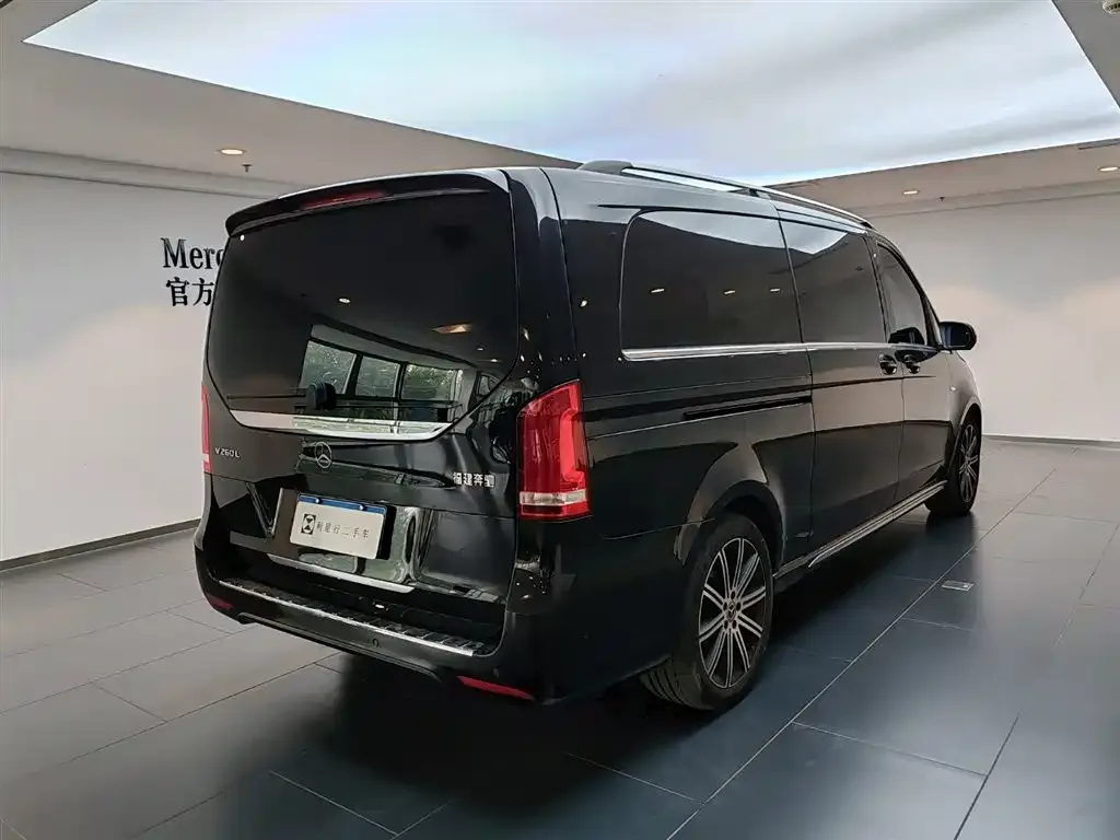 Mercedes-Benz V-Class 2024 из CN, фото 4