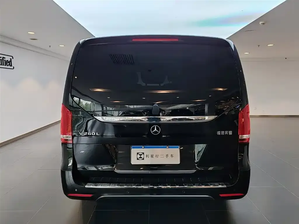 Mercedes-Benz V-Class 2024 из CN, фото 6