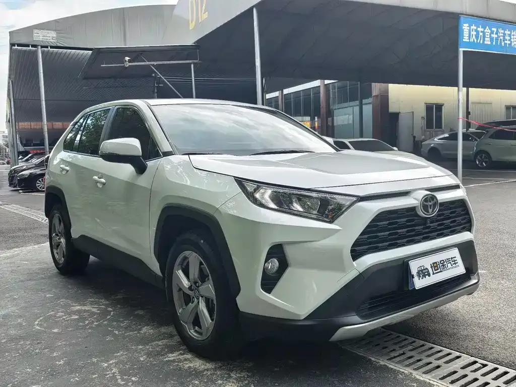 Toyota RAV4 2022 из CN, фото 3