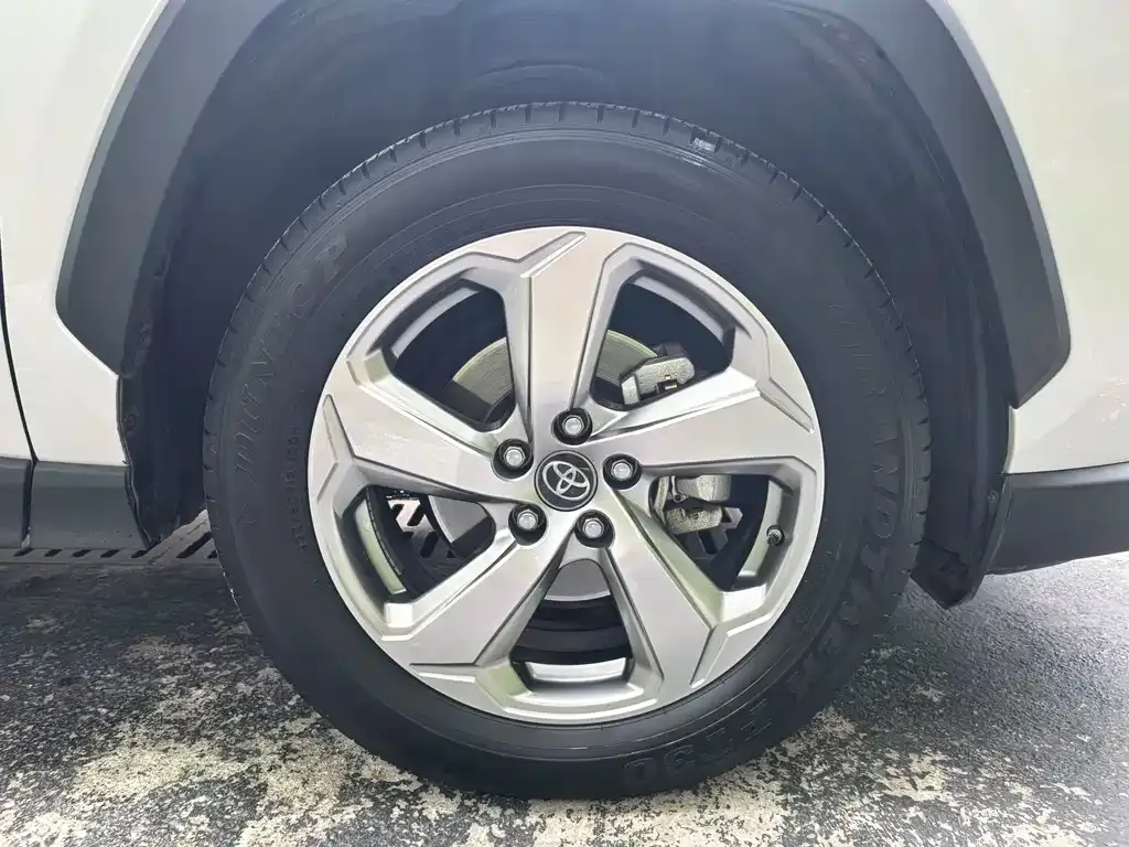 Toyota RAV4 2022 из CN, фото 4