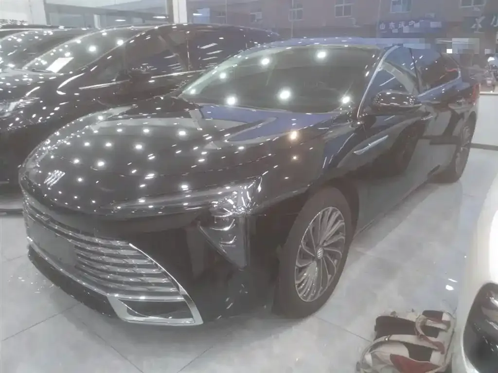 Buick LaCrosse 2023 из CN, фото 2