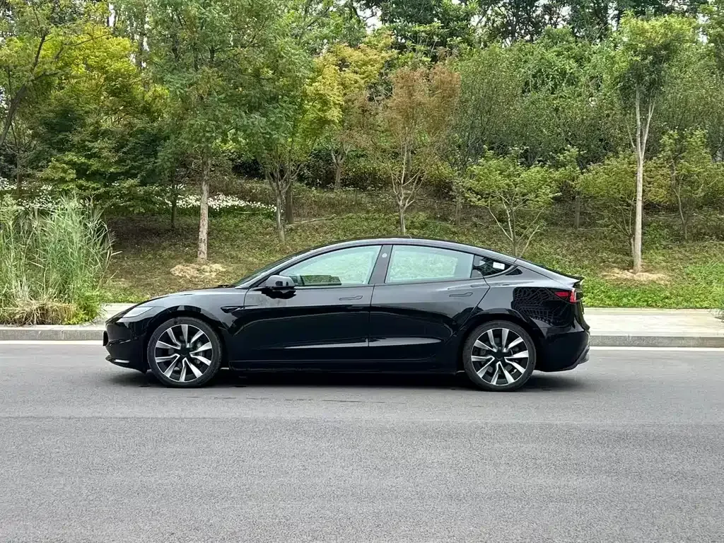 Tesla Model 3 2024 из CN, фото 7